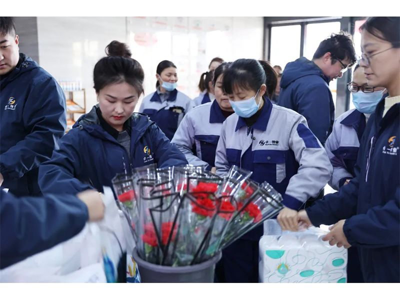 致敬“她力量” | 卓一智能机械祝每一位女性节日快乐！